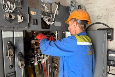 «В Запоріжжі відновлено електропостачання 70,8 тисяч споживачів після обстрілів – упродовж вихідних та цього ранку. Також заживлено 17 тисяч родин по підконтрольній території області», – Андрій Стасевський «В Запоріжжі відновлено електропостачання 70,8 тисяч споживачів після обстрілів – упродовж вихідних та цього ранку. Також заживлено 17 тисяч родин по підконтрольній території області», – Андрій Стасевський