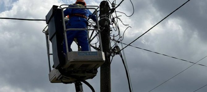 «Заживлено 895 тисяч споживачів, усунуто понад півтори тисячі пошкоджень обладнання – рекордні підсумки воєнного літа», – Андрій Стасевський «Заживлено 895 тисяч споживачів, усунуто понад півтори тисячі пошкоджень обладнання – рекордні підсумки воєнного літа», – Андрій Стасевський